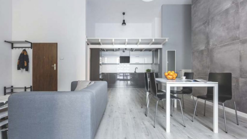 Piso vinílico: qual é o tom perfeito para sua casa?