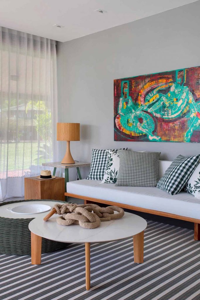 How to mix patterns in interior design?